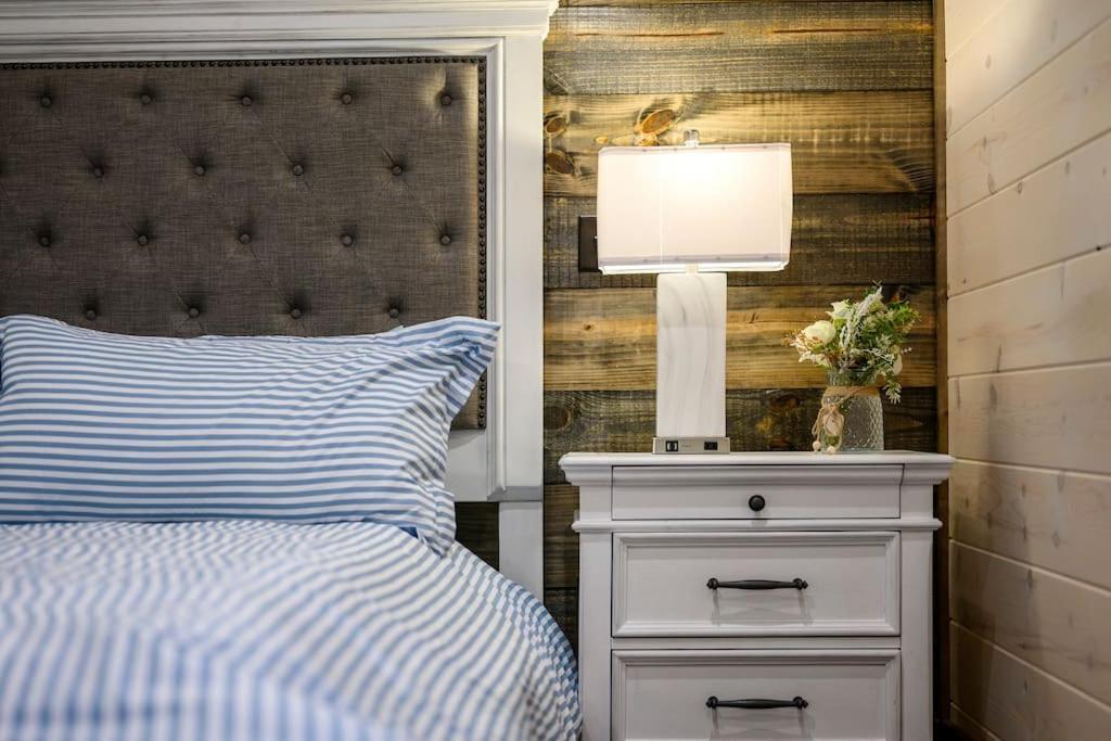 Brand New Luxury 2 Bedroom With Loft And Spa Sleeps 10 Broken Bow Exterior photo