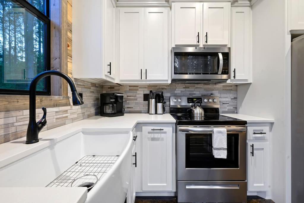 Brand New Luxury 2 Bedroom With Loft And Spa Sleeps 10 Broken Bow Exterior photo