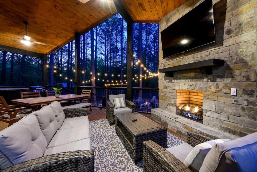 Brand New Luxury 2 Bedroom With Loft And Spa Sleeps 10 Broken Bow Exterior photo